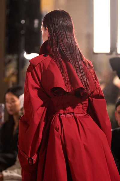 Look 80